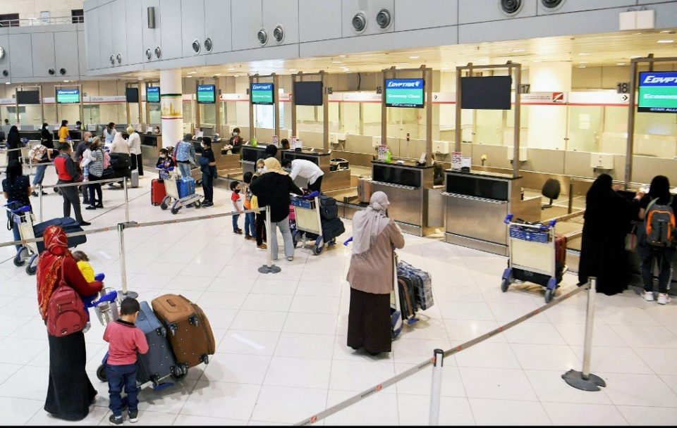 Kuwait airport closed passenger trouble
